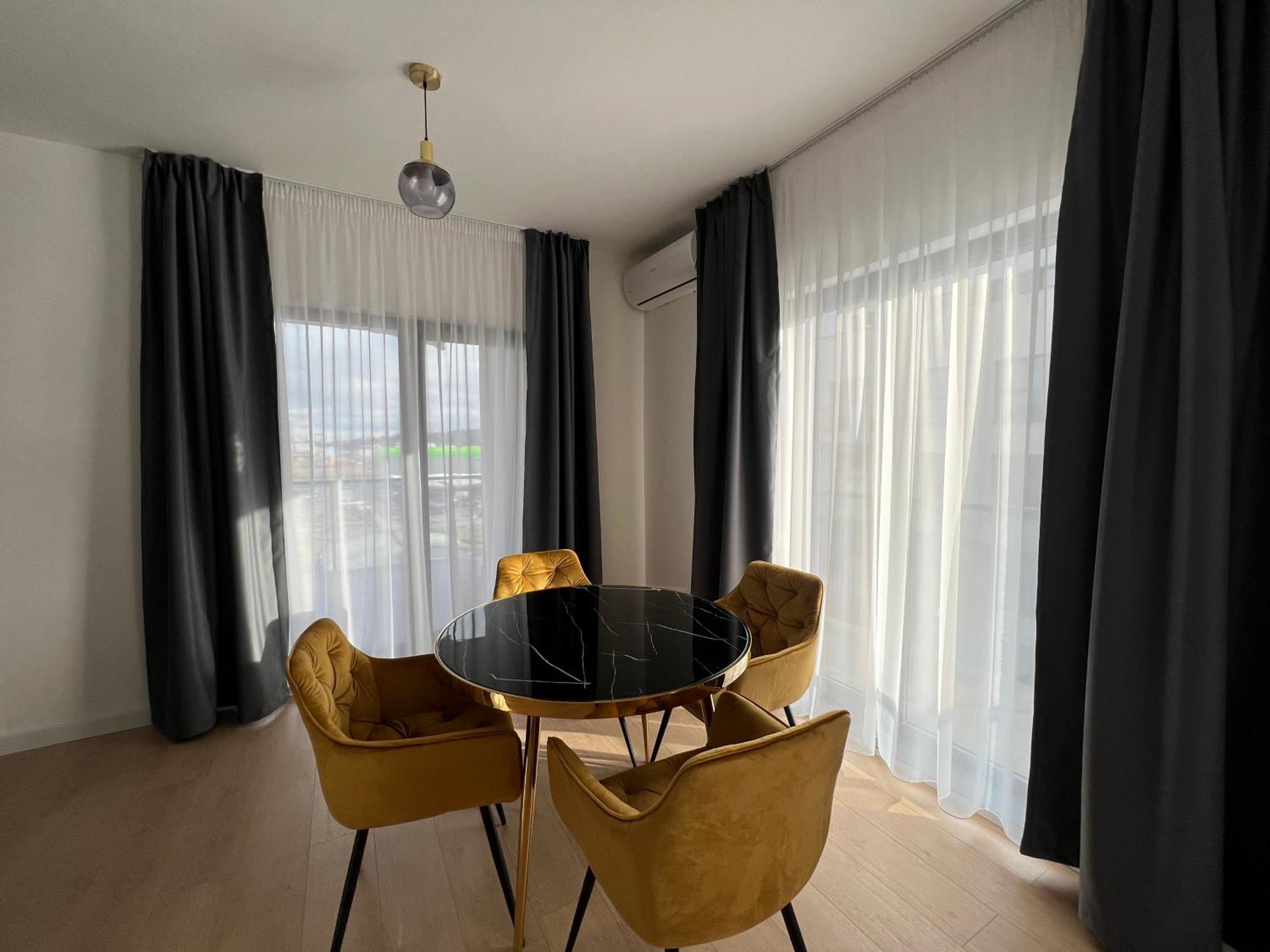 Exit Aparthotel Флорешты Экстерьер фото