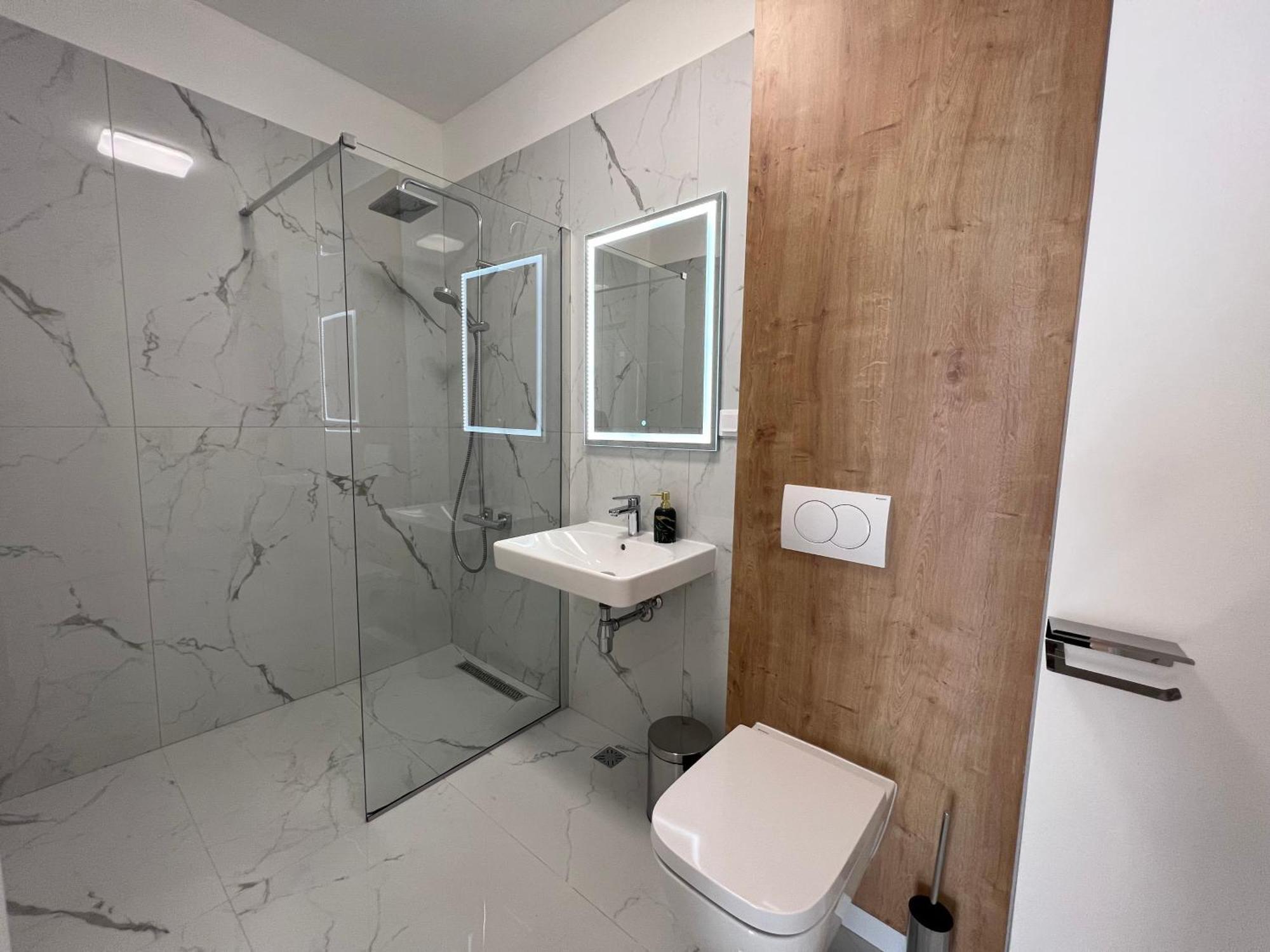 Exit Aparthotel Флорешты Экстерьер фото
