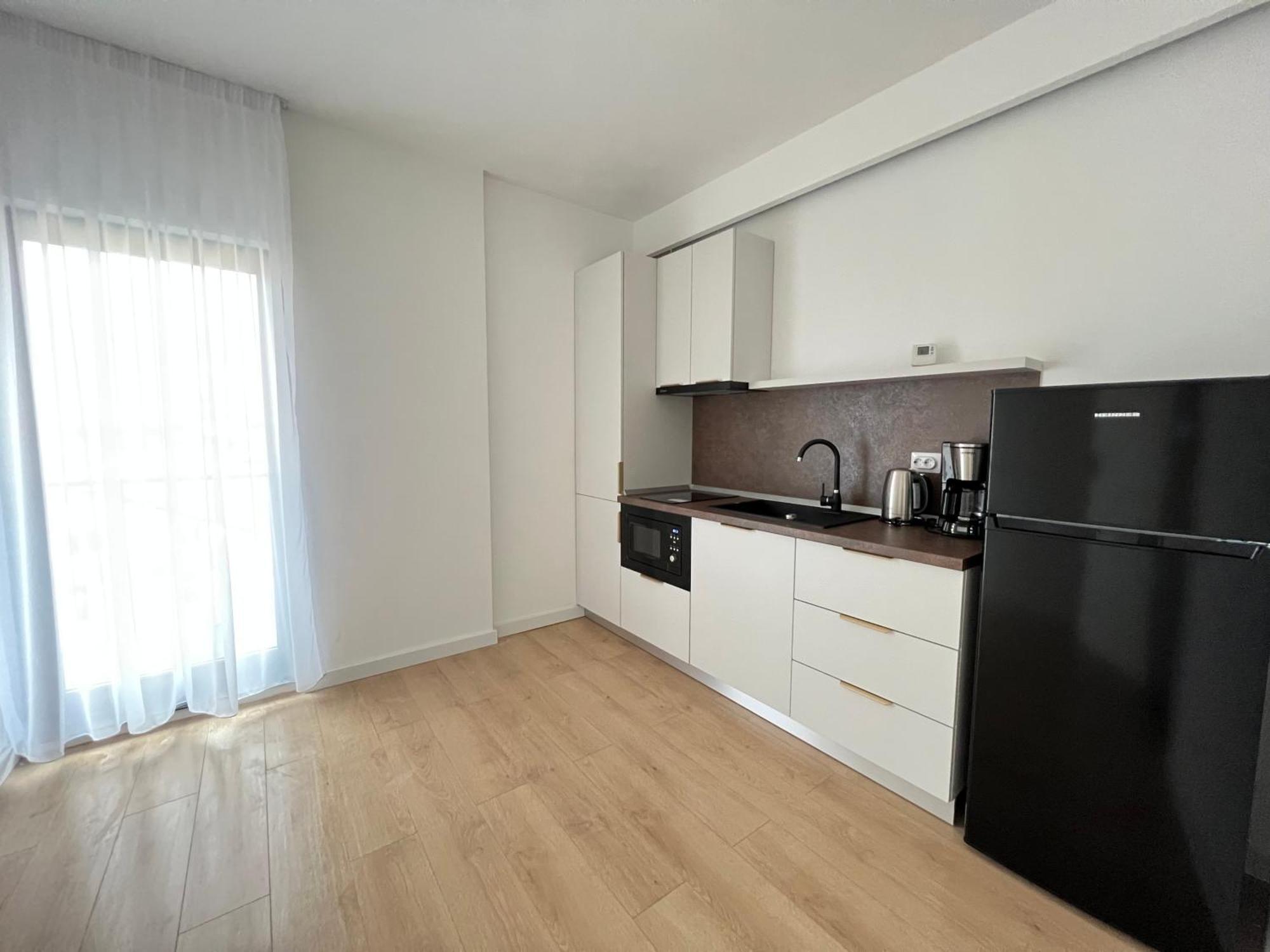 Exit Aparthotel Флорешты Экстерьер фото