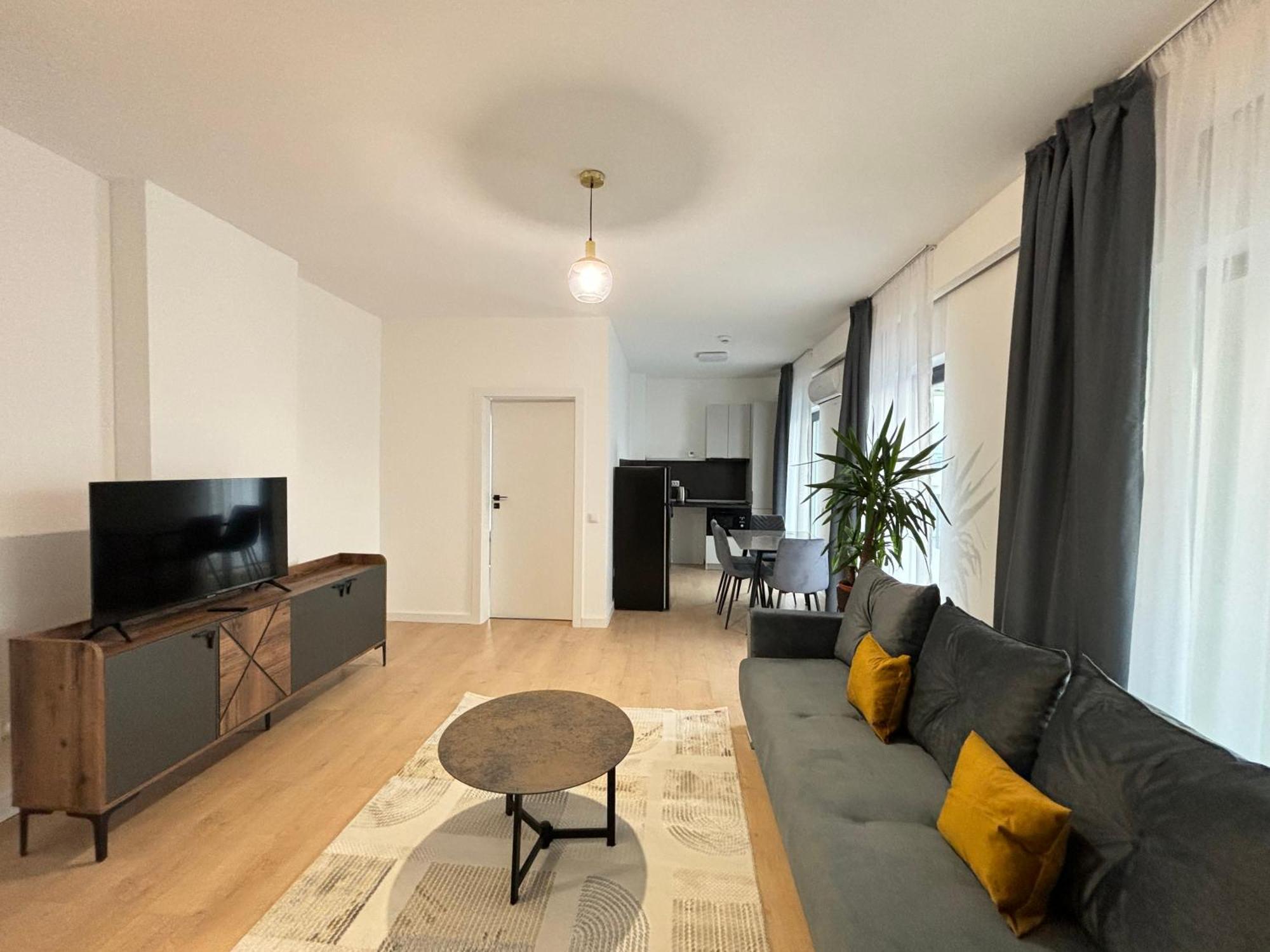 Exit Aparthotel Флорешты Экстерьер фото