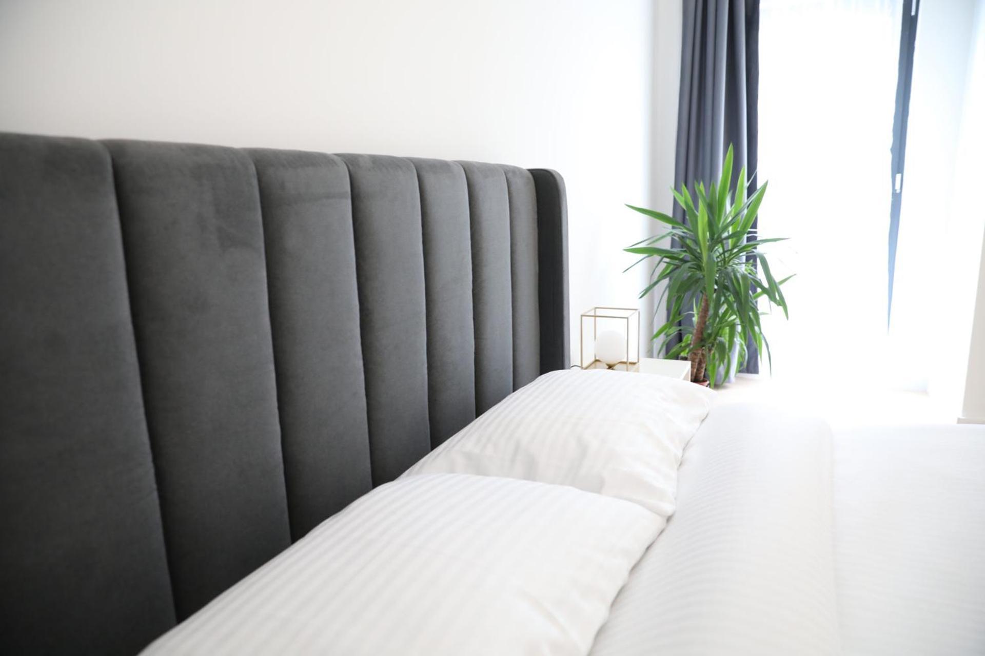 Exit Aparthotel Флорешты Экстерьер фото